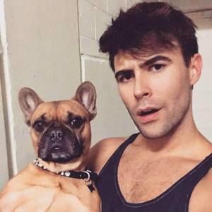 Meet your Posher, Connor